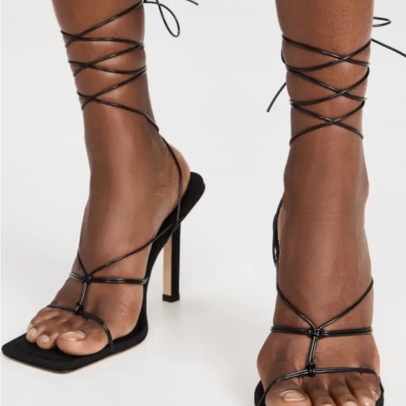 New in box Good American
Caged Slanted Sandals SOLD OUT ONLINE MSRP $195 - Picture 4 of 6